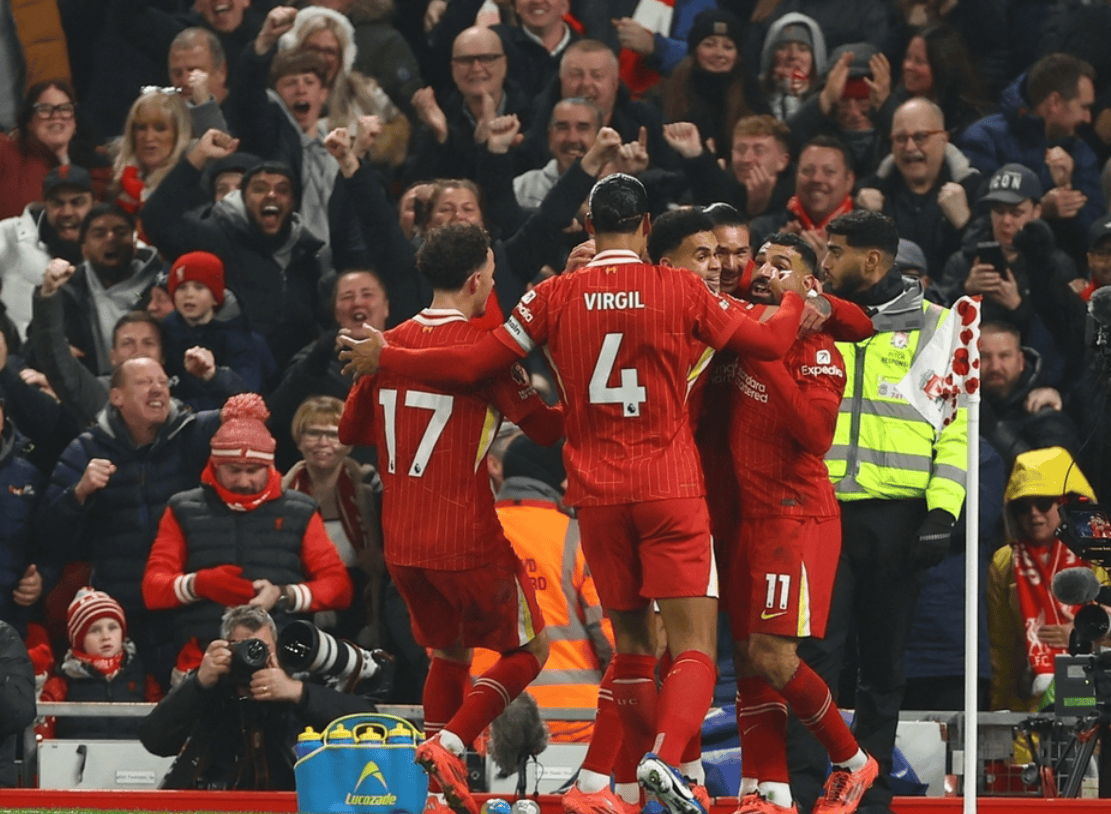 杏彩体育在线登录-利物浦客场告捷，扩大领先优势(standard chartered利物浦)