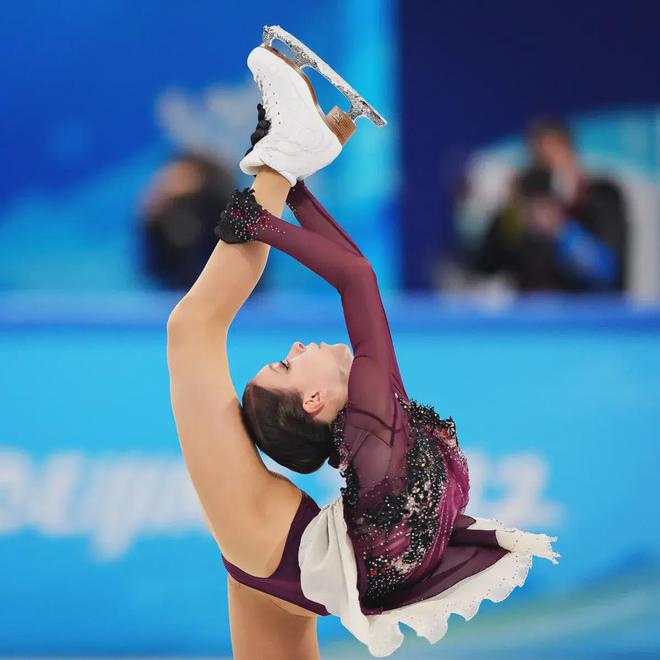 杏彩体育在线-俄罗斯花样滑冰选手夺冠，舞姿优美(俄罗斯花样滑冰选手夺冠,舞姿优美视频)