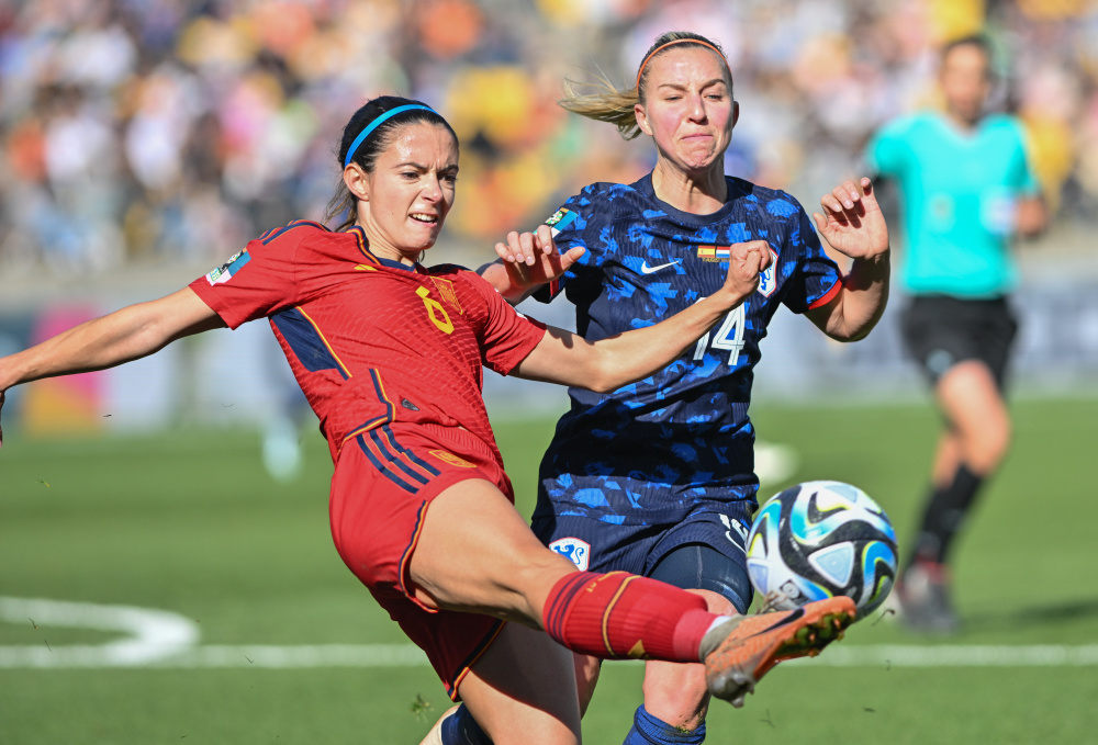 关于荷兰女足首次参加女足世界杯,成功杀入四强!的信息 关于荷兰女足首次参加女足世界杯,成功杀入四强!的信息