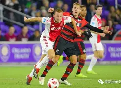 杏彩体育官方入口-包含阿贾克斯主场逼平瓦赫伦，保持不败纪录的词条