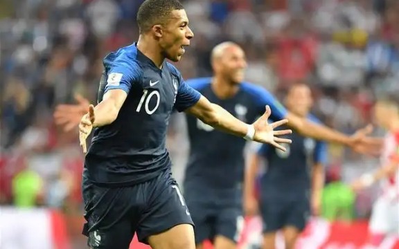 法国惨败冰岛，冒险晋级四强赛的简单介绍