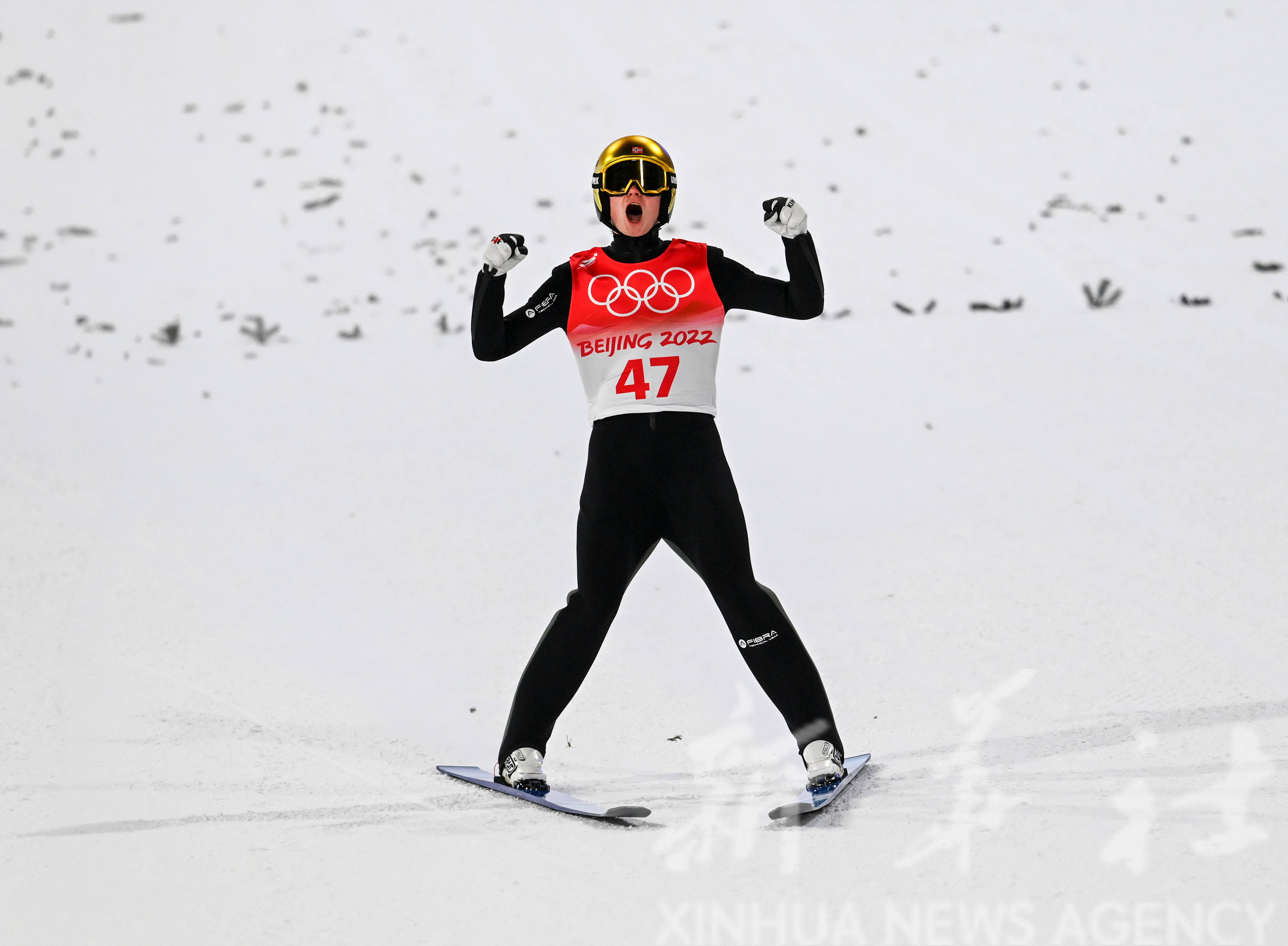 挪威运动员在滑雪比赛中创造佳绩