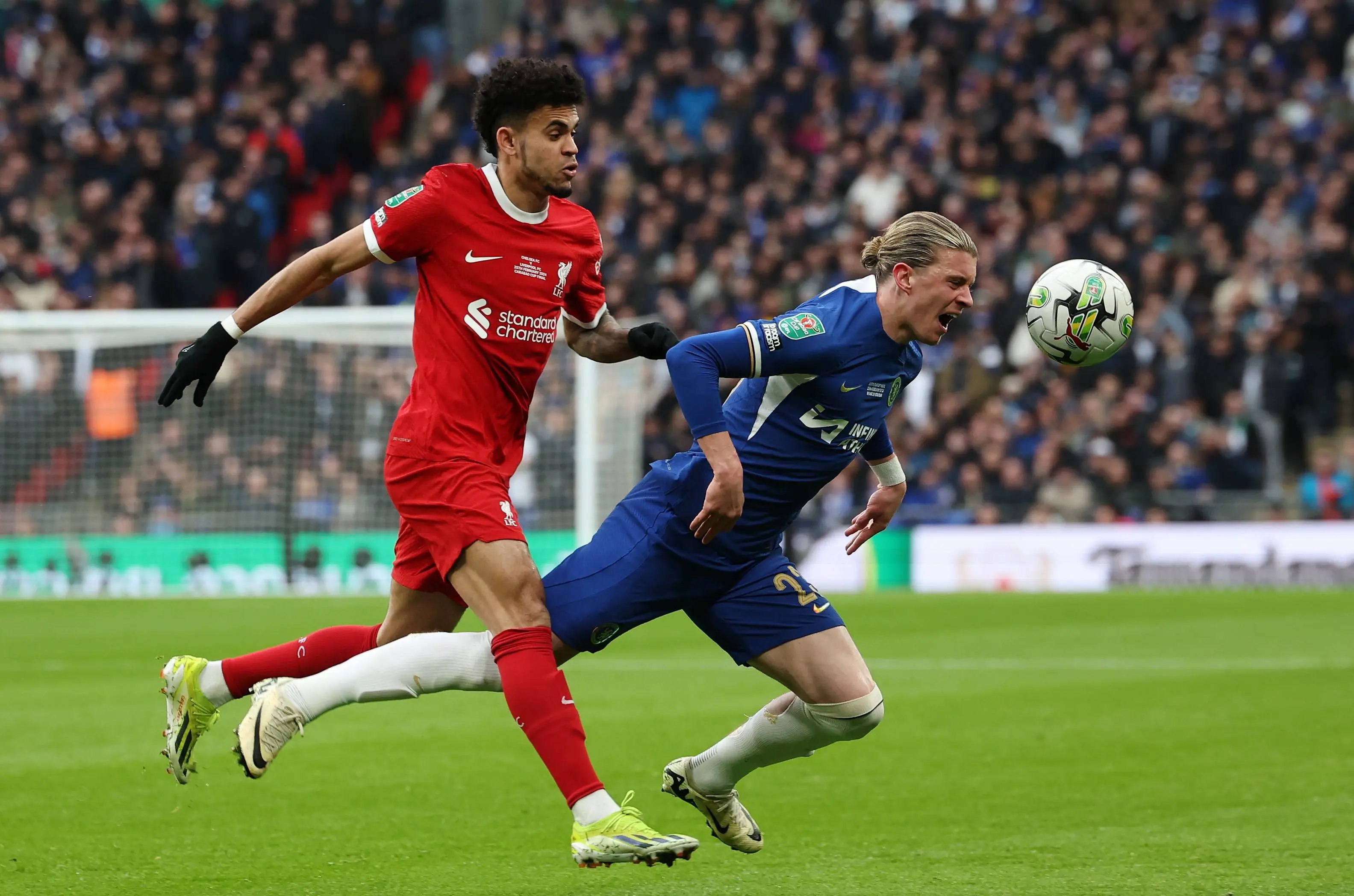 包含弗赖堡门将神勇扑救，帮助球队守住胜利的词条