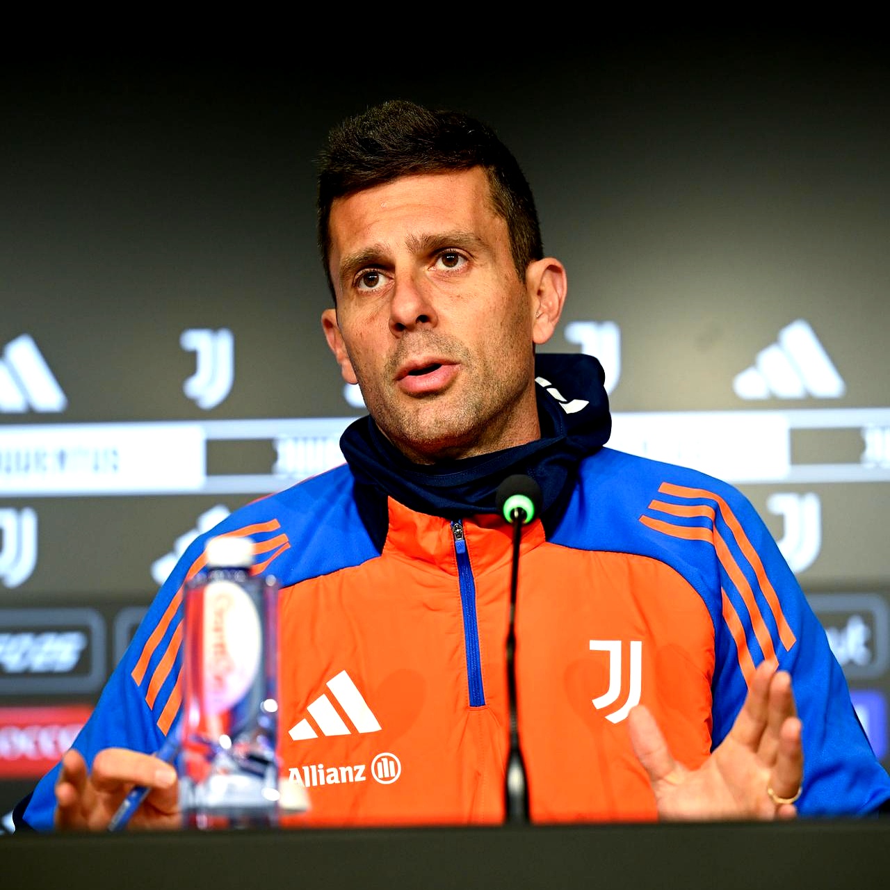 杏彩体育网页版登录入口-尤文图斯主教练力促球队复苏，领袖魅力的简单介绍