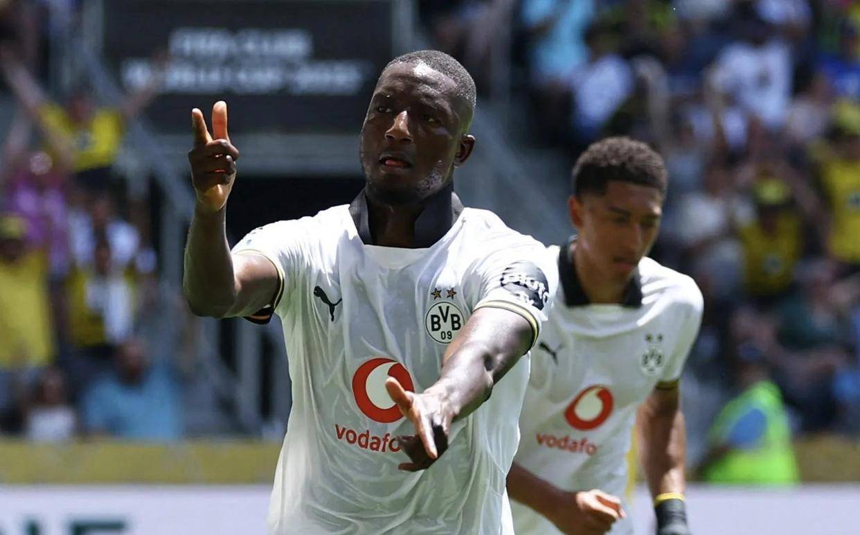 德甲劲旅新赛季首胜，球迷士气大振