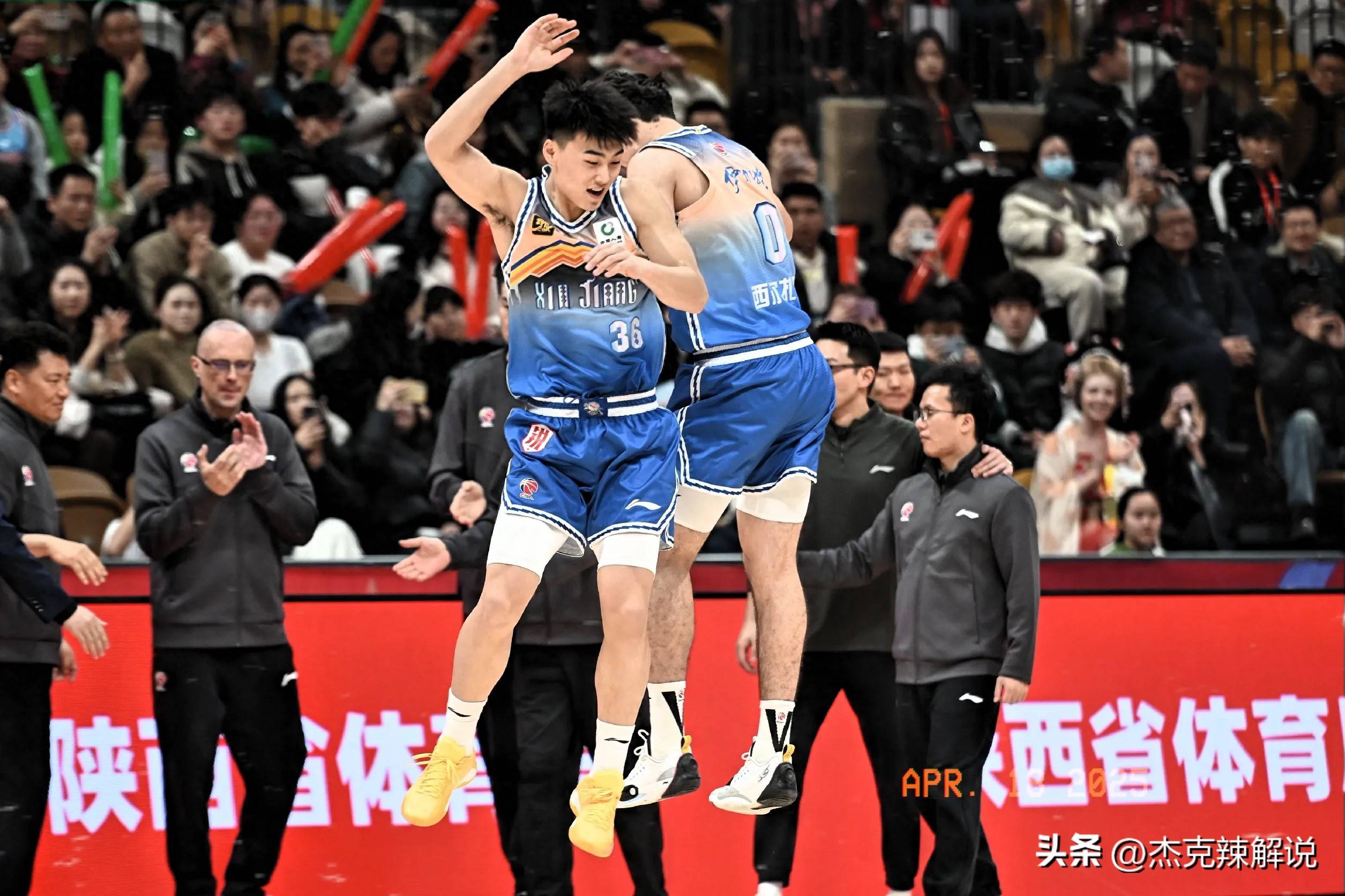 杏彩体育直播-争夺西部头名！四川队迎战新疆队