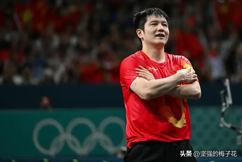 比赛中球队奋力拼搏,取得辉煌胜利 比赛中球队奋力拼搏,取得辉煌胜利