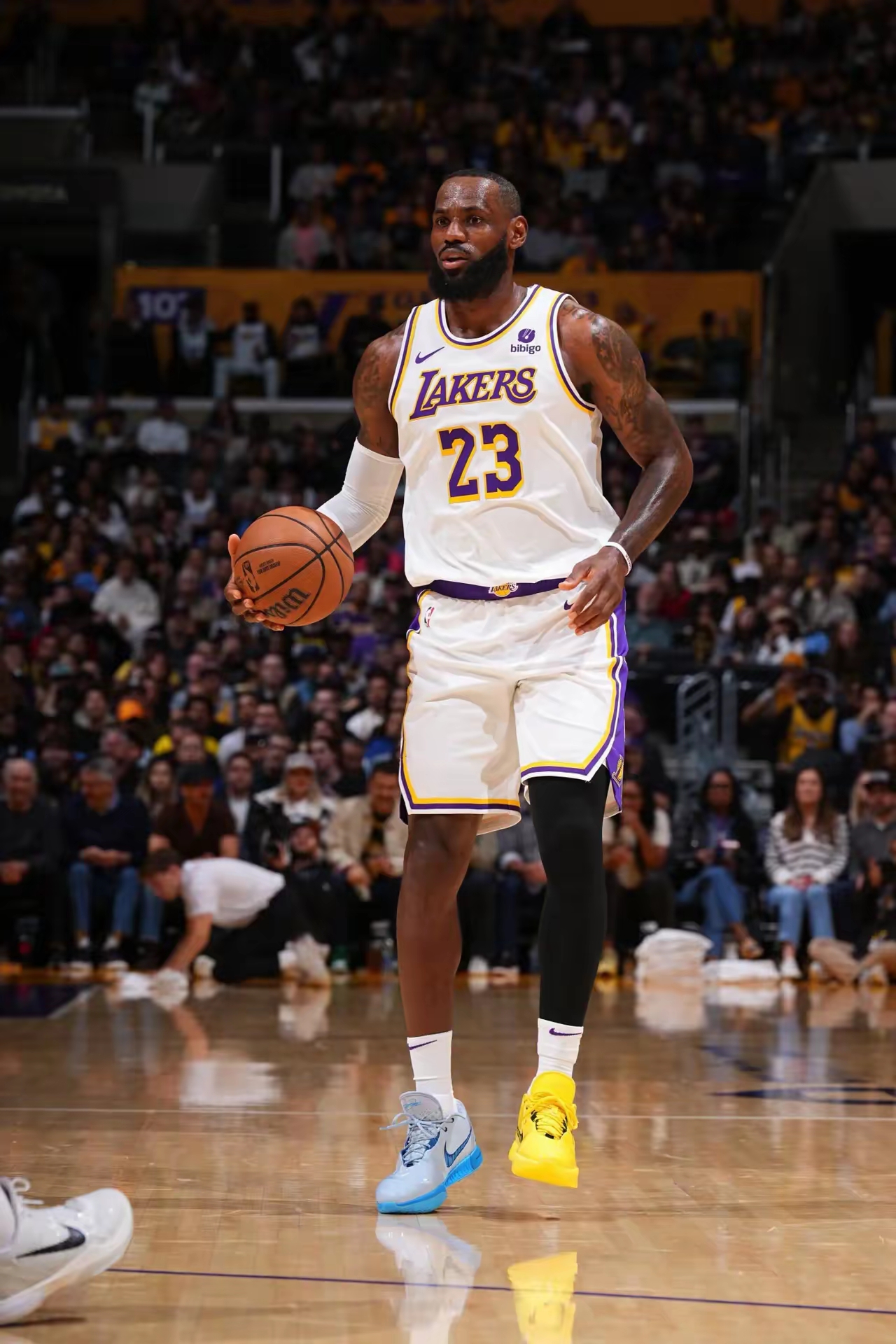 詹姆斯全能表现,湖人总决赛首胜 詹姆斯全能表现,湖人总决赛首胜