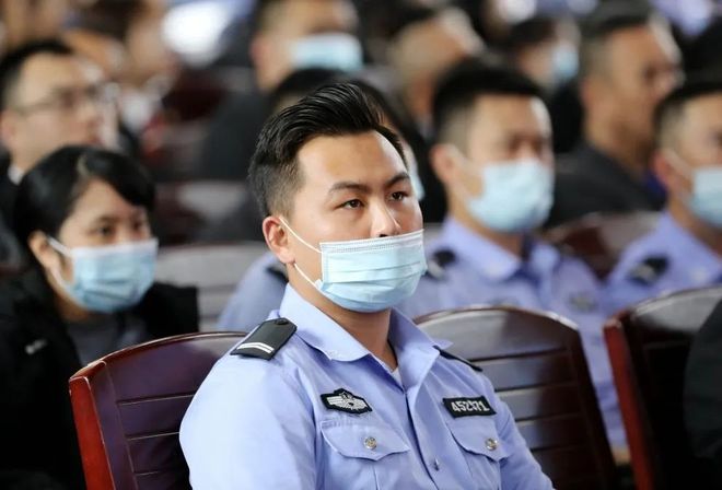 杏彩体育在线登录-甘冈队伍坚守领先优势，奋勇拼搏取胜的简单介绍