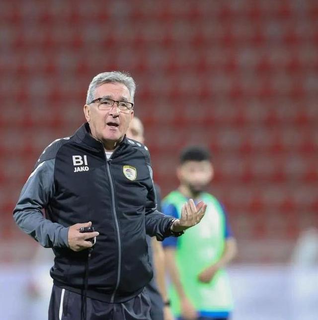 教练战术精准，率队夺得胜利