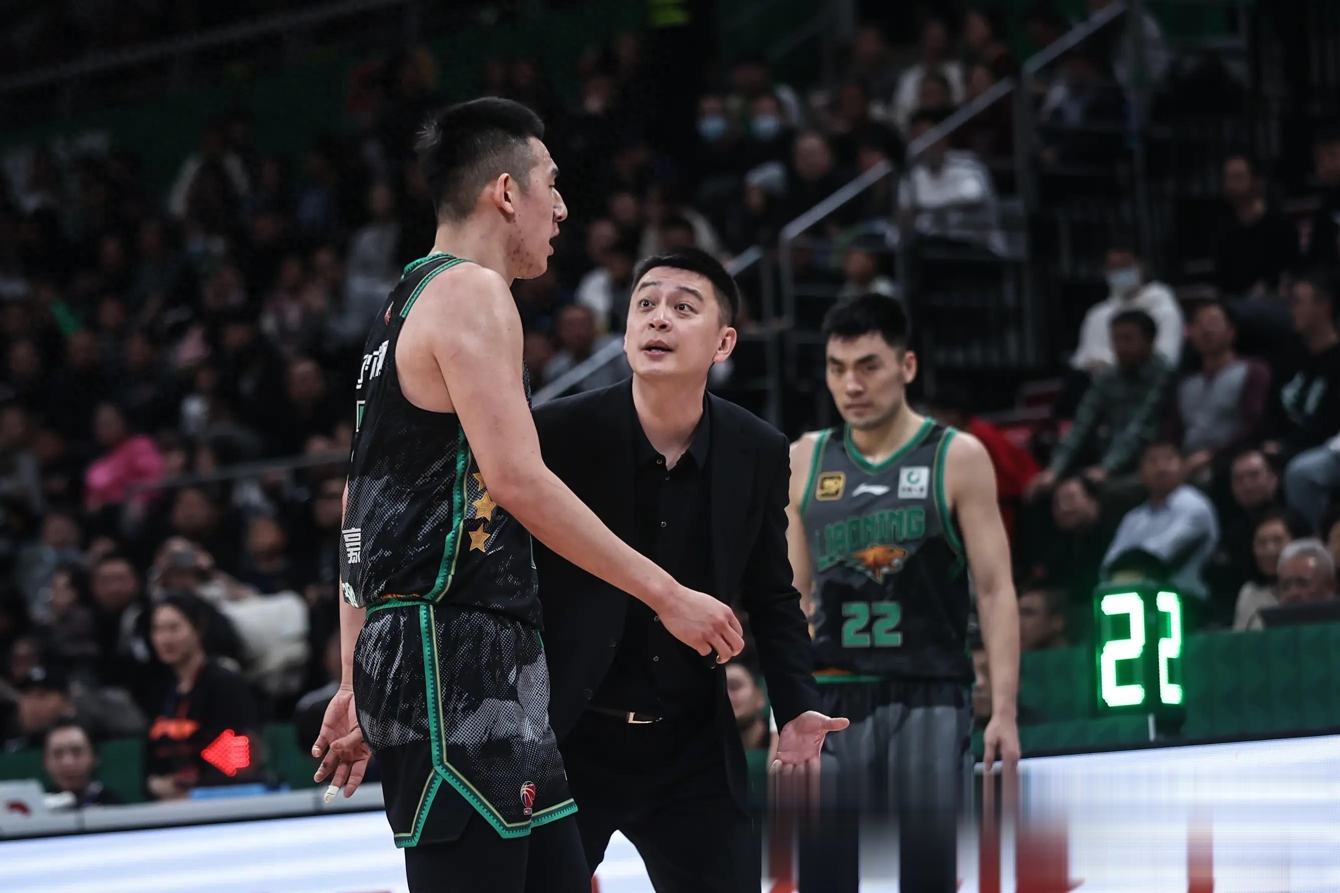 杏彩体育亚洲官网-辽宁男篮轻松取胜，对手难以抵挡进攻