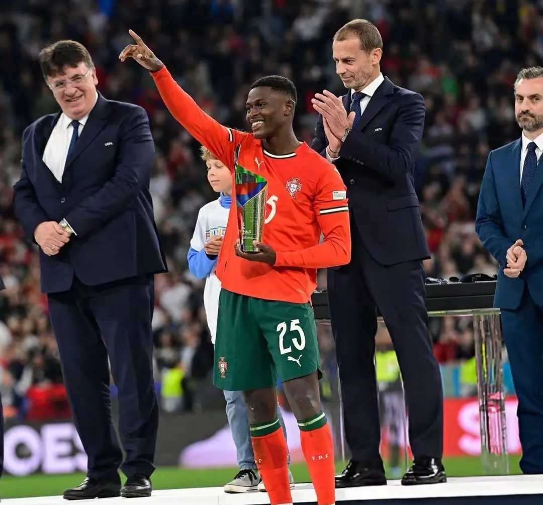 杏彩体育链接-包含欧国联比赛双方人员调整完毕，比赛前景预测难言准确的词条