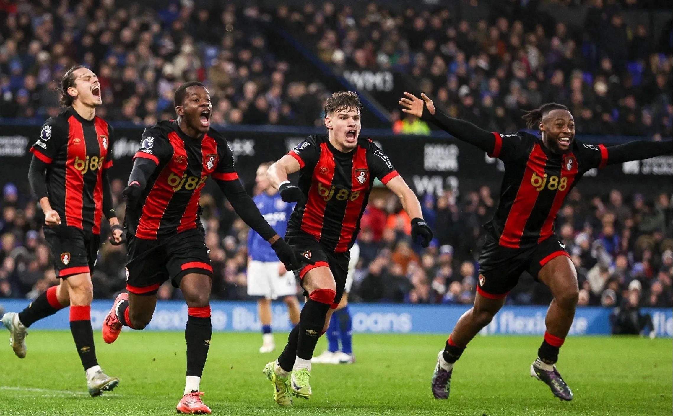 杏彩体育登录-曼联客场逼平伯恩茅斯，保持不败战绩的简单介绍