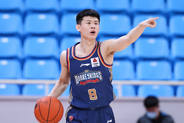 山西男篮在比赛中展现出出色技术，获得胜利的简单介绍