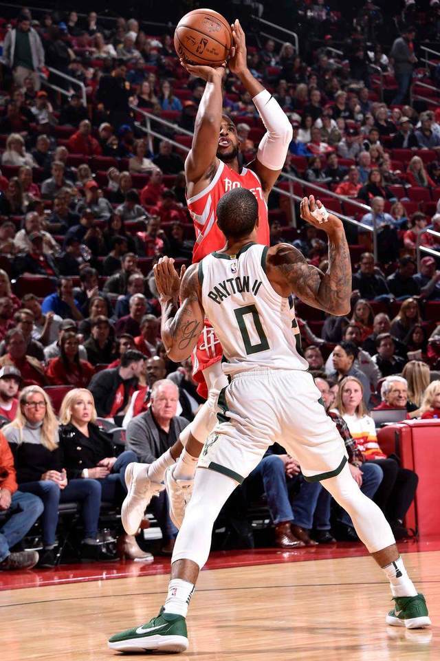 杏彩体育中国官网-雄鹿大胜骑士，豪取七连胜