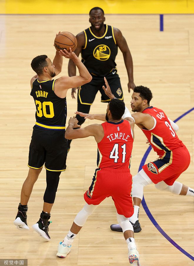 包含活塞负于鹈鹕，陷入连败泥沼的词条