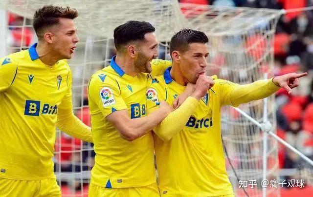 格拉纳达与比利亚雷亚尔的平局